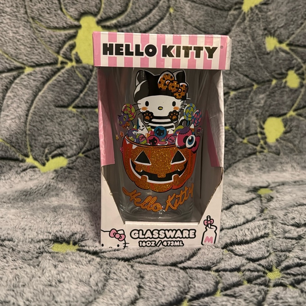 Hello Kitty Drinkware